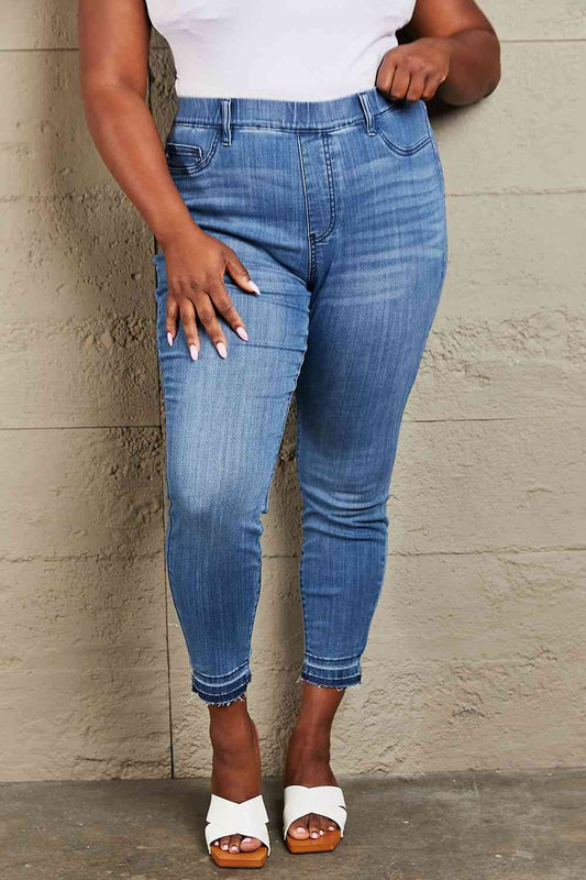 Judy Blue Janavie Full Size High Waisted Pull On Skinny Jeans Medium