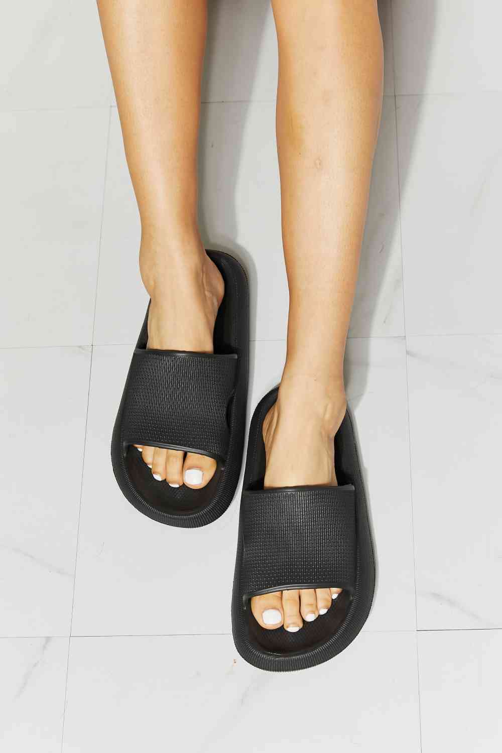 MMShoes Arms Around Me Open Toe Slide in Black Black