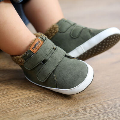 Fuzzy Velcro Kid Sneakers Matcha Green